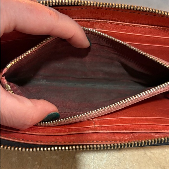 Miu miu wallet with dust bag. - Picture 12 of 14